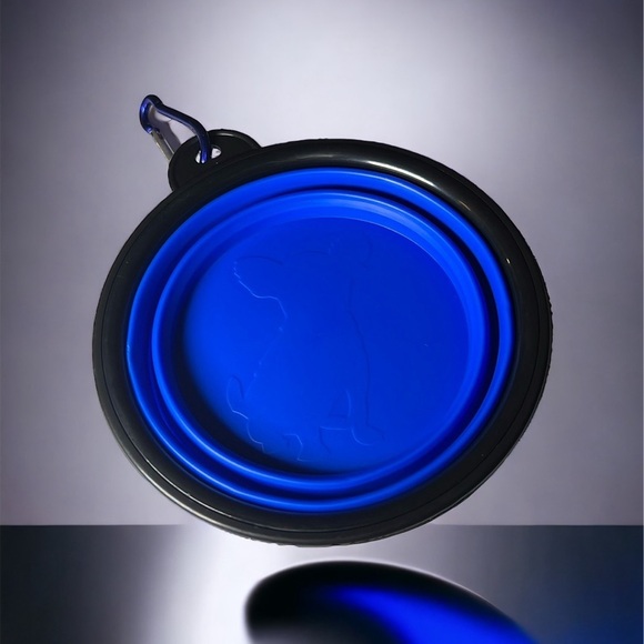 NWT Reusable Pop Open Dog Bowl - Portable w/ Bag Clip - Picture 3 of 3